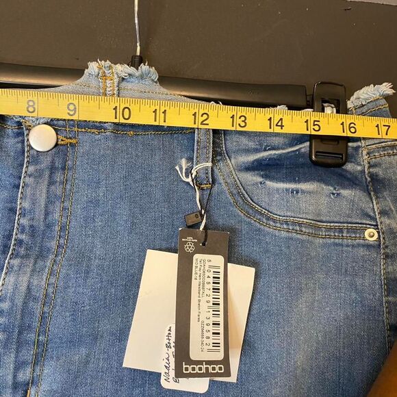 Boohoo Women's Blue Jeans - Picture 3 of 8